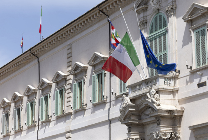 Lutto nazionale per la morte del Papa: significato, conseguenze e cosa succede in Italia